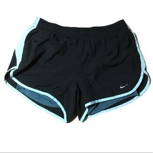 Nike Tempo 2 in 1 Running Shorts, Size Medium